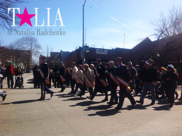 Парад в честь Дня Святого Патрика. 3 авеню, Бруклин.